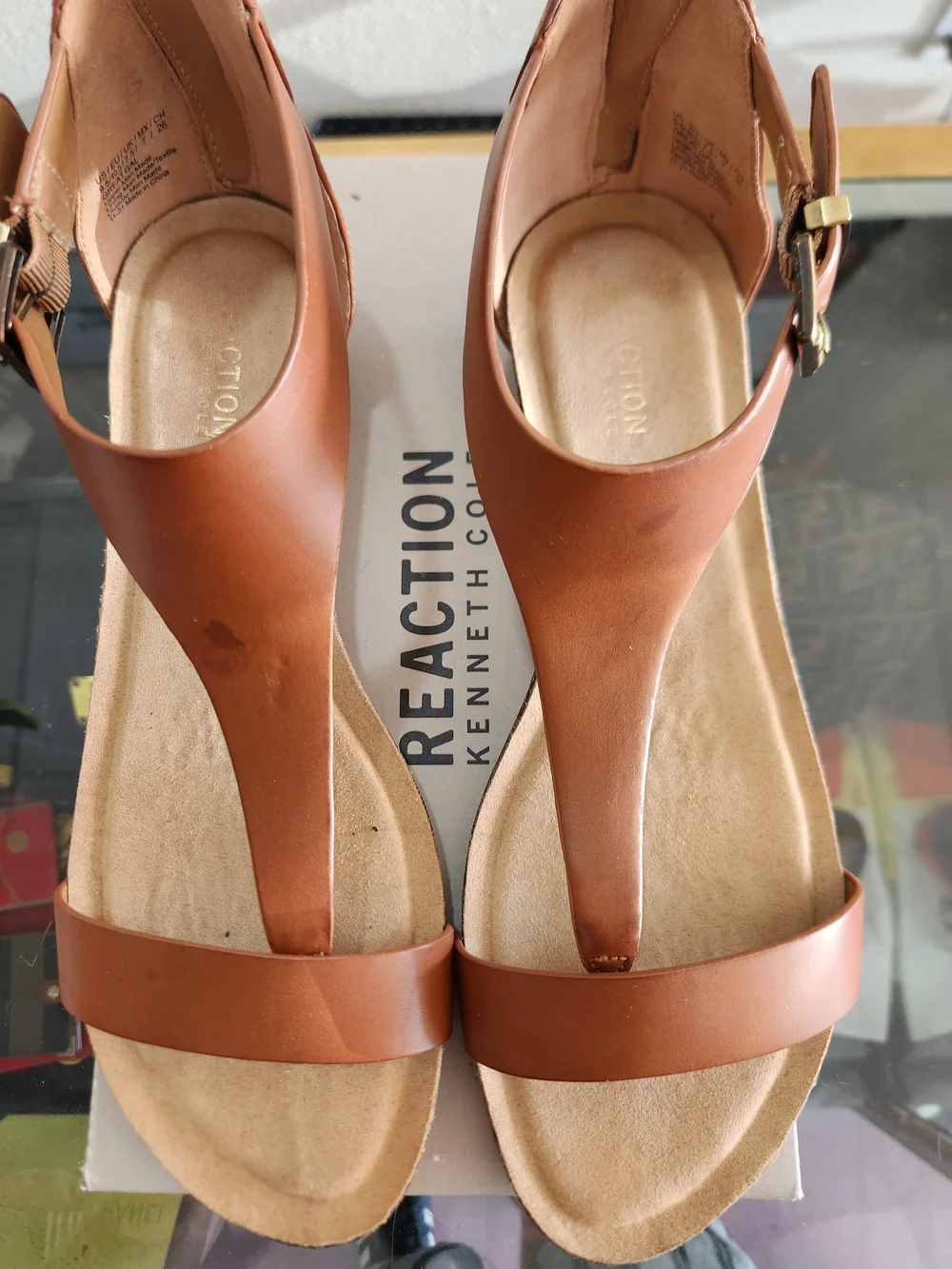 Kenneth Cole Reaction Women's Brown Leather T-Strap Sandals